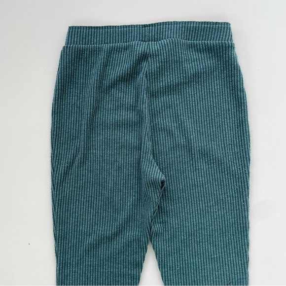 Urban Outfitters Out from Under Green Ribbed Flared Leggings Size Small - Picture 4 of 9